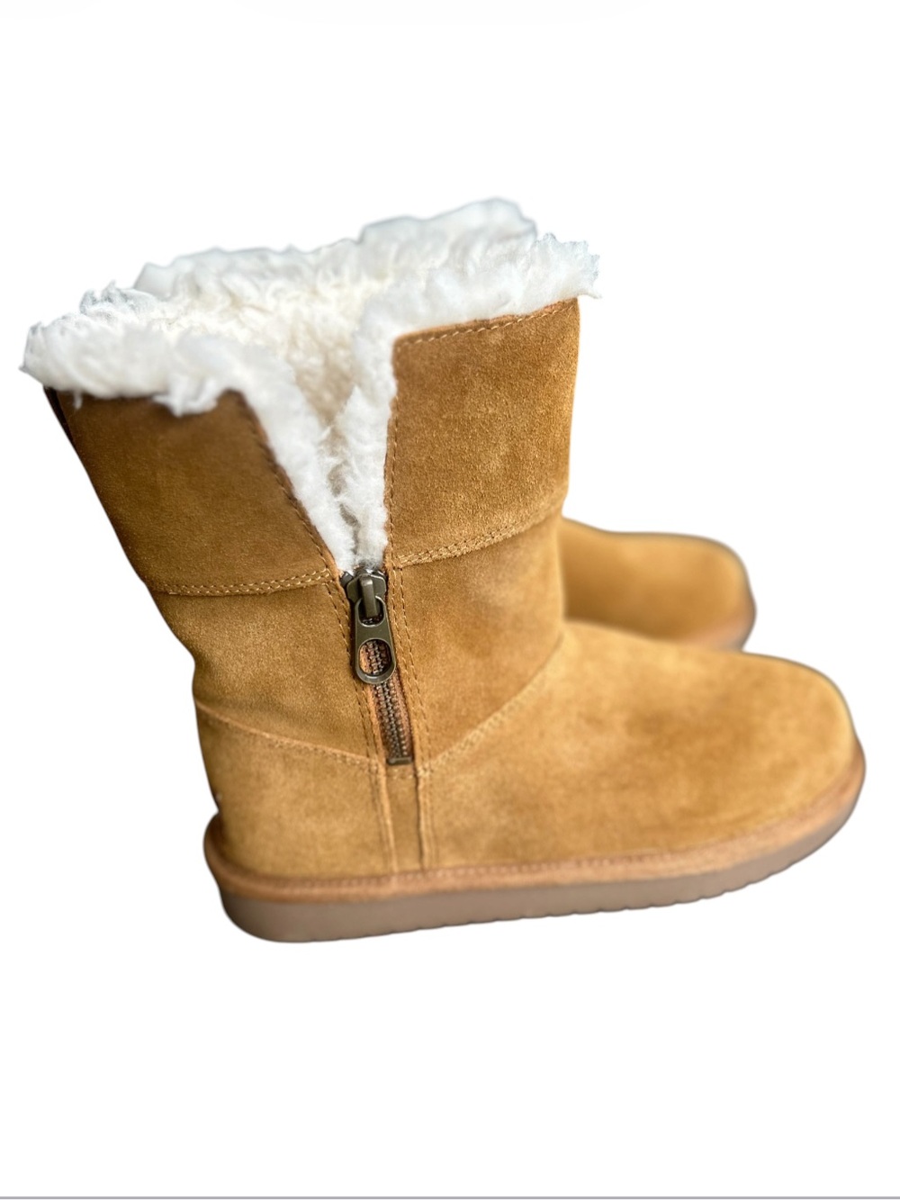 Kookaburra by UGG Aribel Chestnut Short Boots Size 2